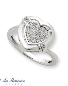 10k White Gold 1/6 ct tw Diamond Pav'e Heart Ring
