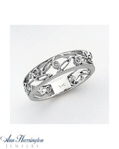 14k White Gold .04 ct tw Diamond Filgree Vintage Style Band