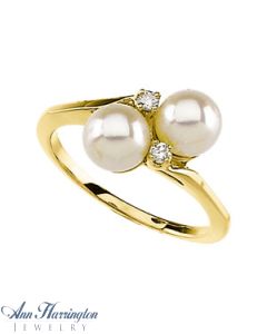 14k Yellow Gold .06 ct tw Diamond 6 mm Akoya Cultured Pearl Ring