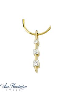 14k Yellow Gold 1/2 ct tw 3 Stone Princess Cut Diamond Pendant Necklace