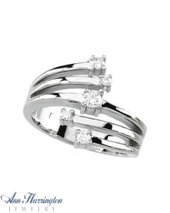 14k White or Yellow Gold 1/2 ct tw Diamond Right Hand Ring