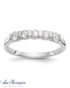 14k White Gold 1/2 ct tw 5 Stone Diamond Anniversary Band
