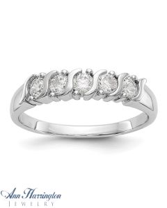 14k White Gold 1/2 ct tw 5 Stone Diamond Anniversary Band