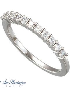 Platinum 1/5 ct tw Diamond Band