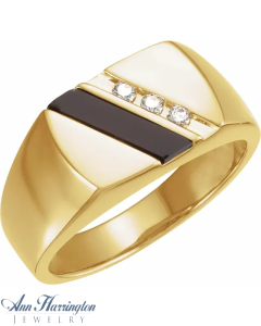 14k Yellow Gold Men's Genuine Onyx and 1/10 ct tw Diamond Ring