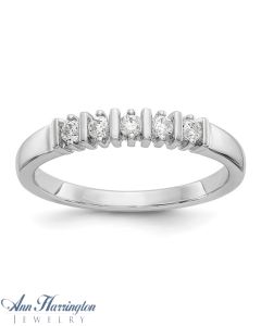 14k White Gold 1/5 ct tw 5 Stone Diamond Anniversary Band