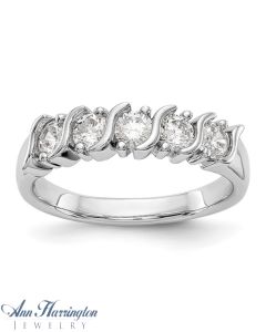 14k White Gold .75 ct tw 5 Stone Diamond Anniversary Band
