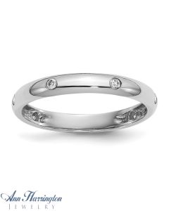 14k White Gold 1/10 ct tw Baguette and Round Diamond Vintage-Style Band